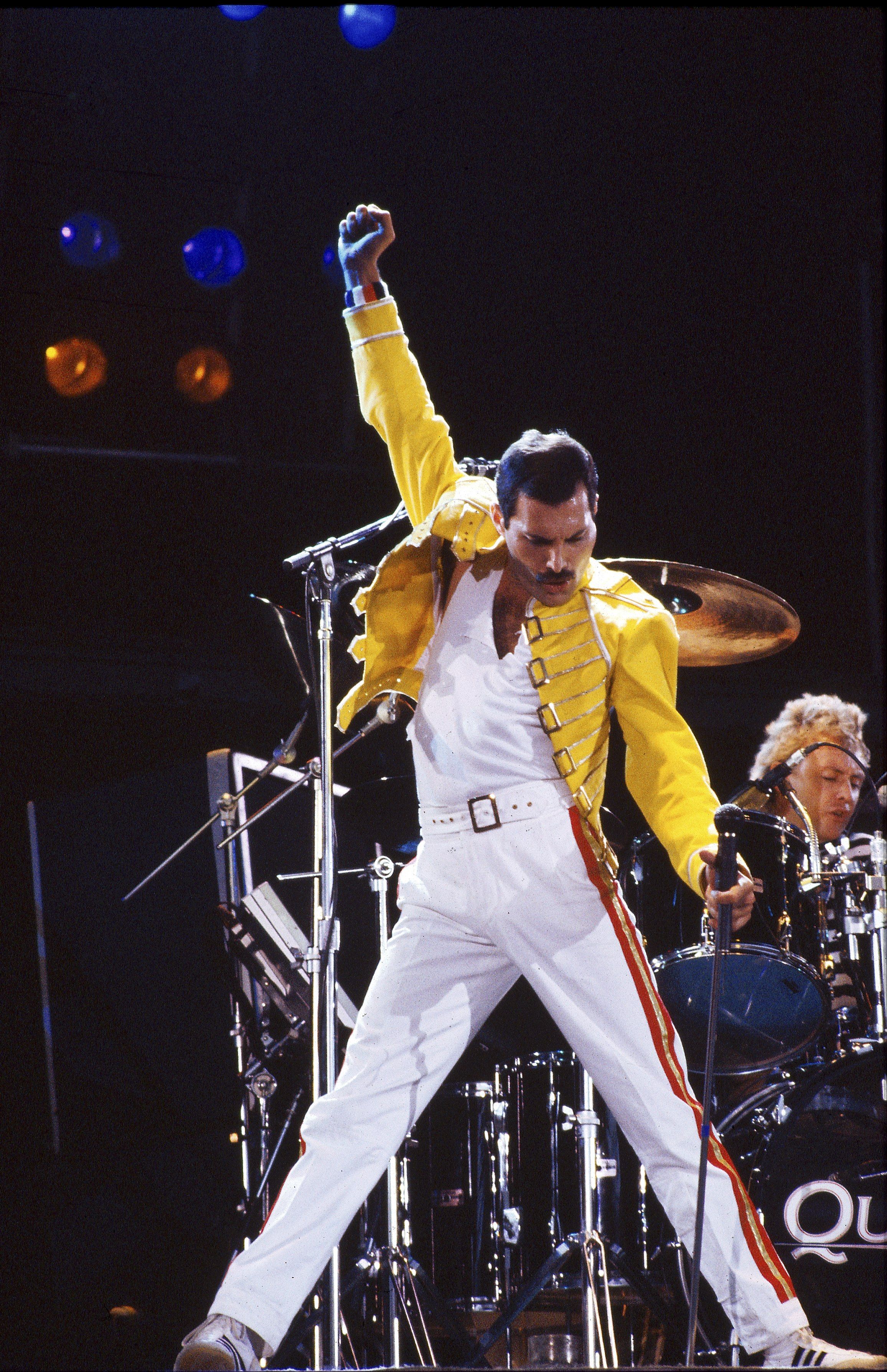 The Most Rare Stylish Photo of Queen and Freddie Mercury Rhapsody Anniversary