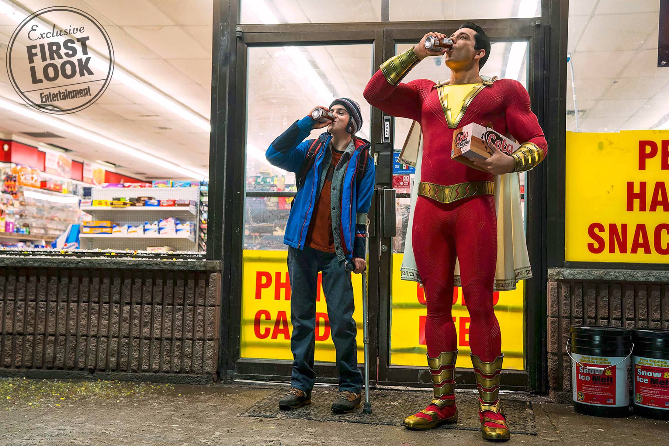 New Shazam Image Shows Zachary Levi In Full Costume