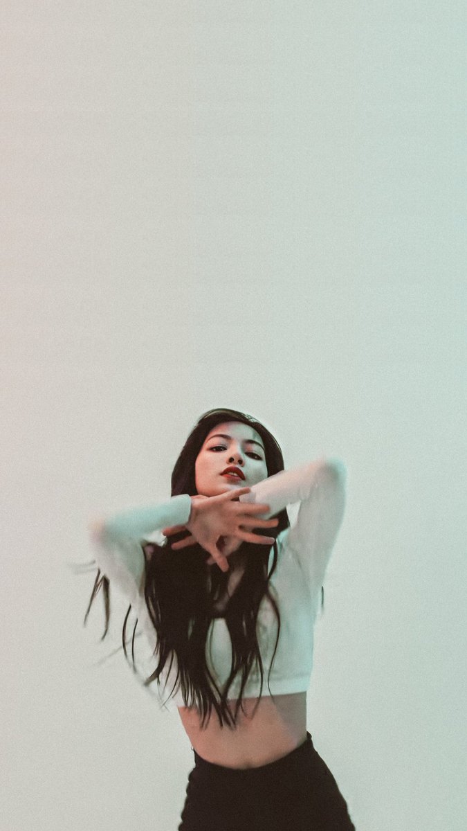 yellow lockscreen wallpaper #LILIDANCE3 #LISA #BLACKPINK