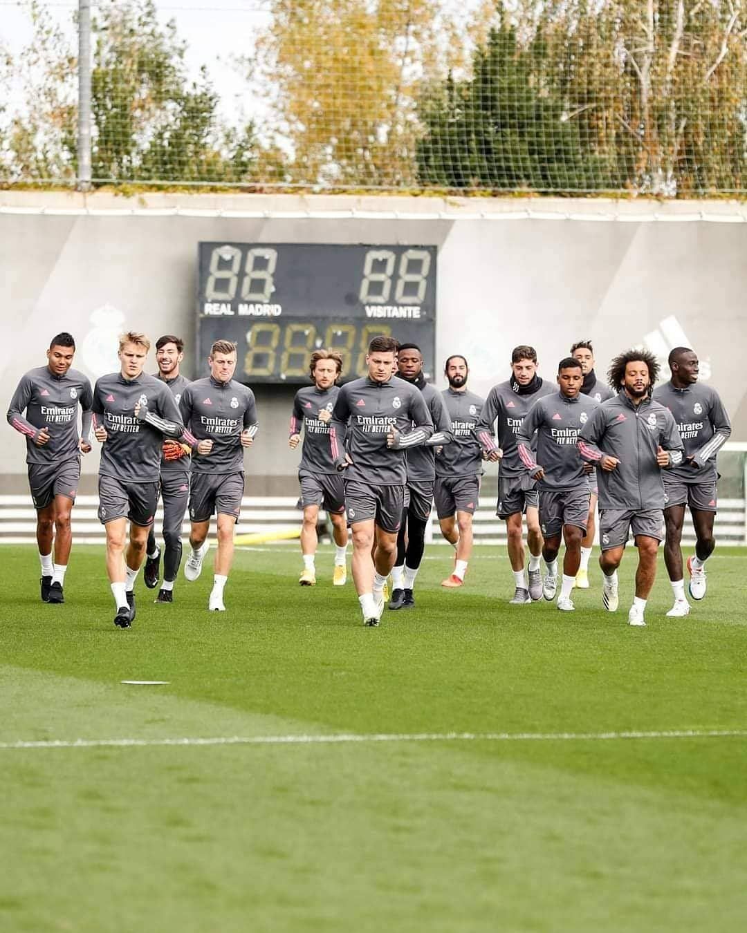 Wallpaper Real Madrid ideas. real madrid, madrid, madrid wallpaper