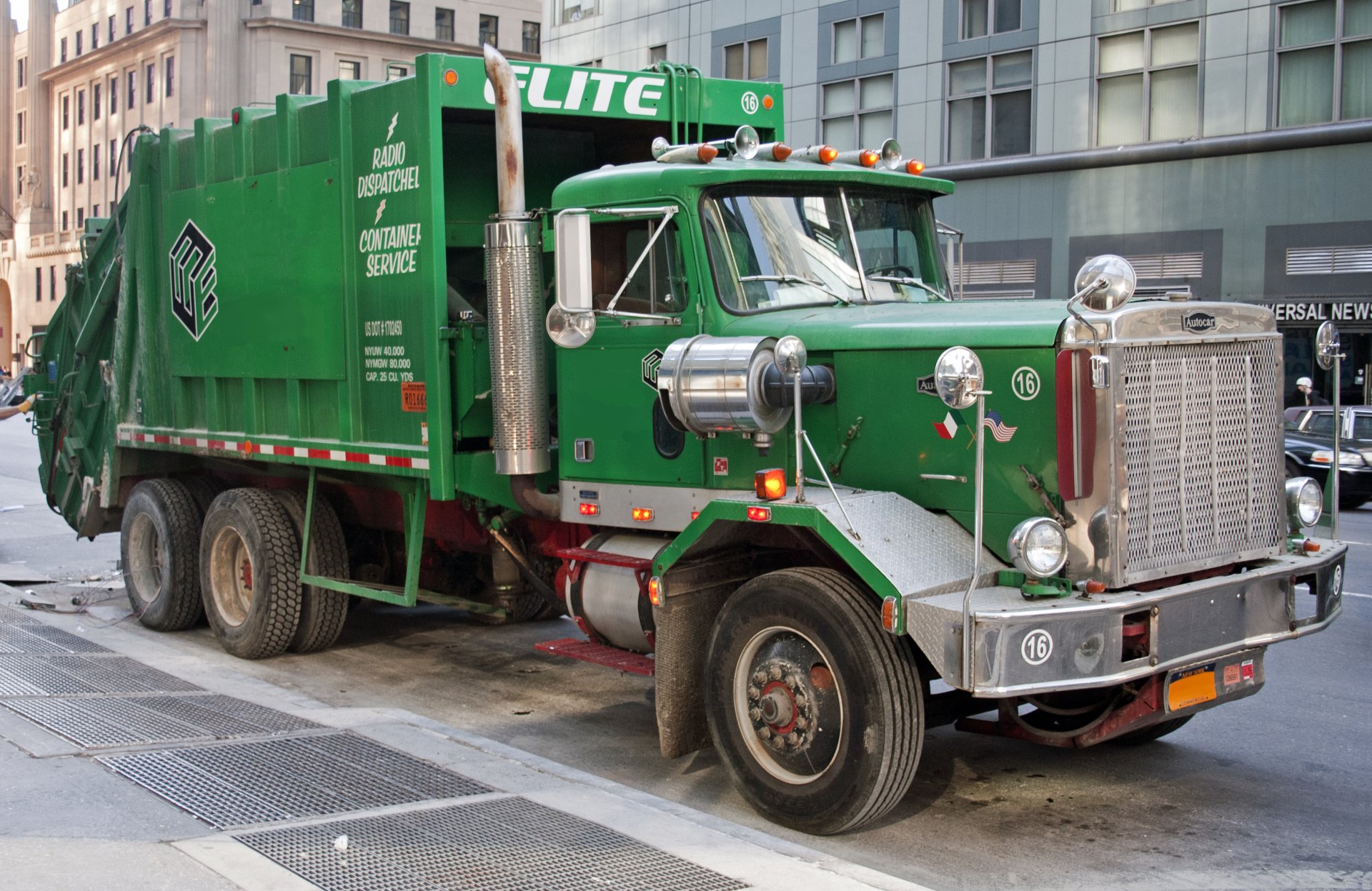 Garbage Truck HD Wallpaper and Background Image