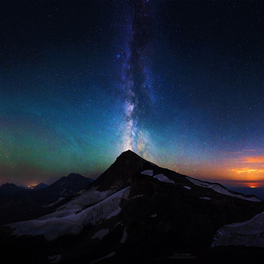 Mountain aurora sky night star milky way iPad Pro Wallpaper Free Download