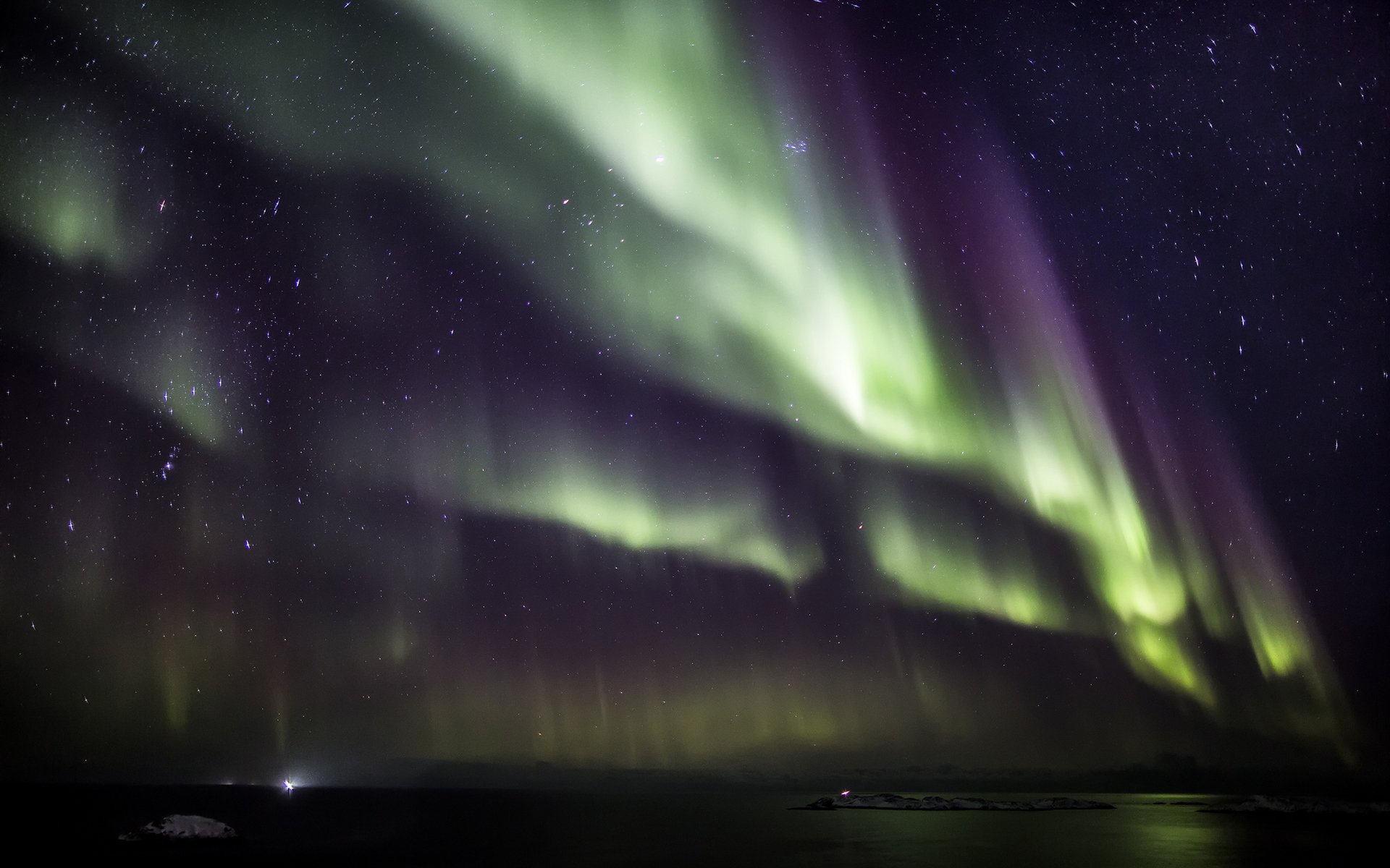 Aurora Borealis Northern Lights Night Green Stars sky wallpaperx1200