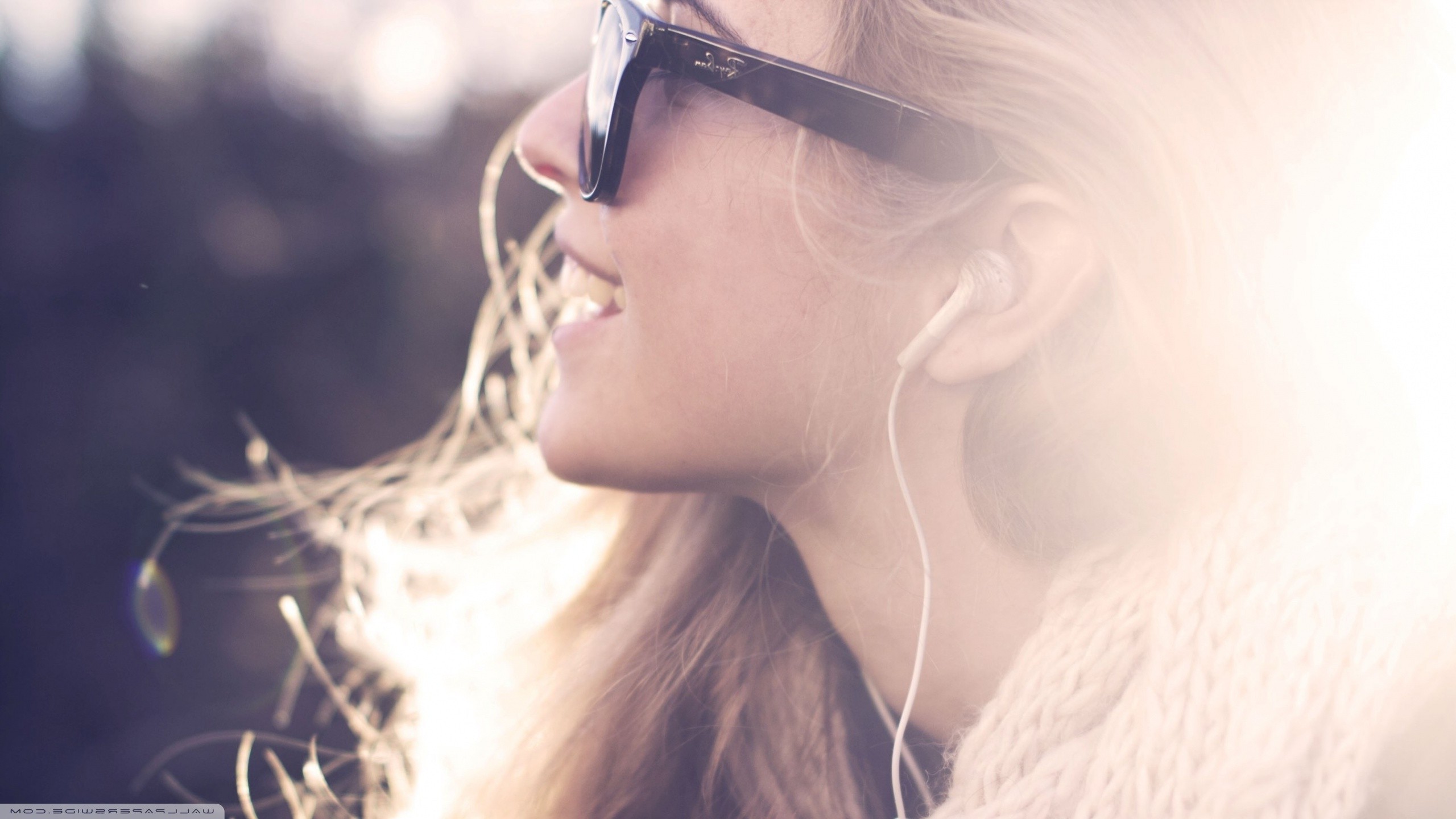 happy, Women, Music Wallpaper HD / Desktop and Mobile Background