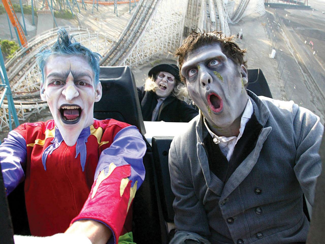 Amusement Parks Go Haunted for Halloween
