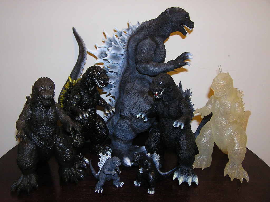 GMK Godzilla family portrait