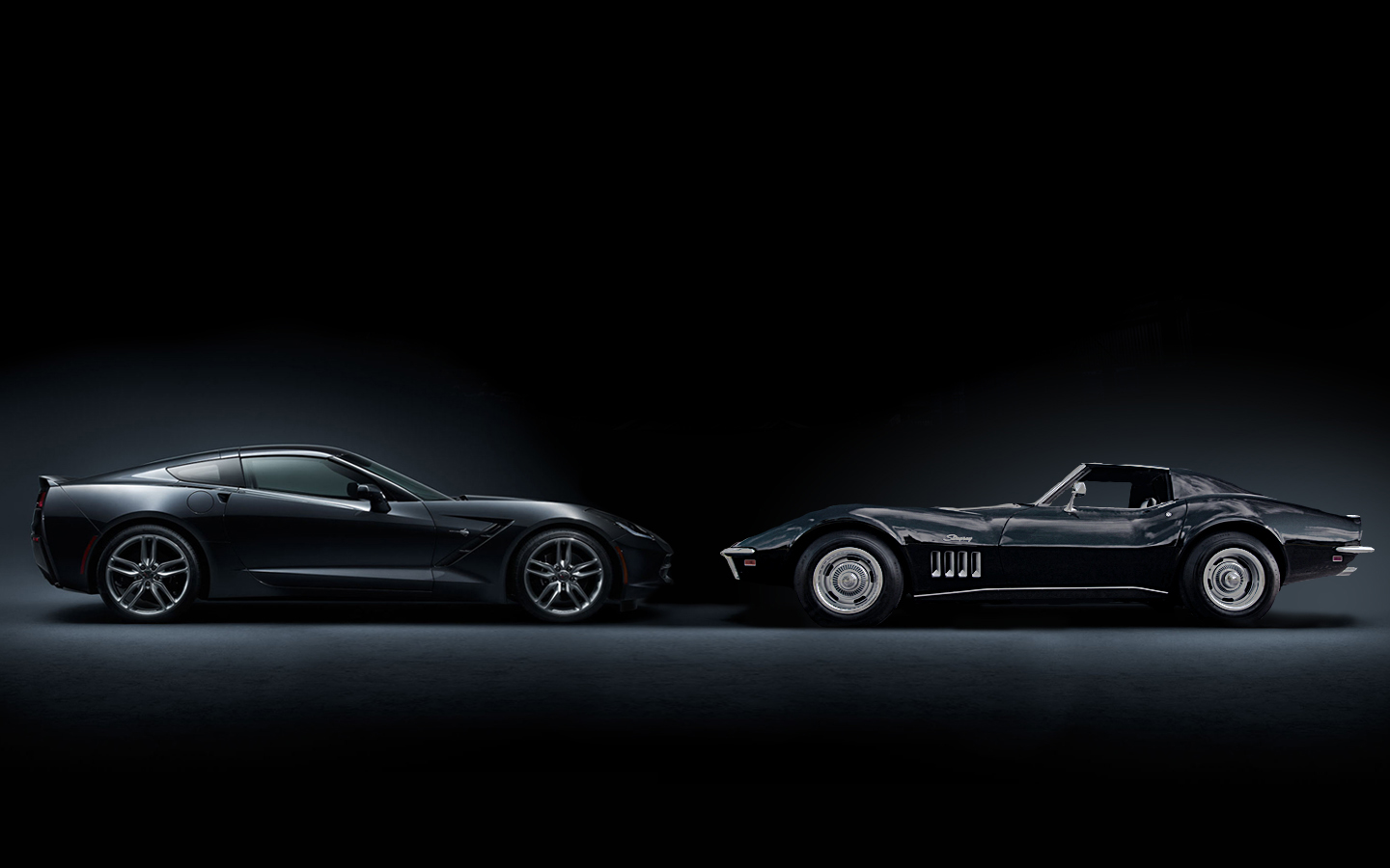 I made a wallpaper with a 69' Stingray and a 2015 Z06. Old vs. New [OC]: Corvette
