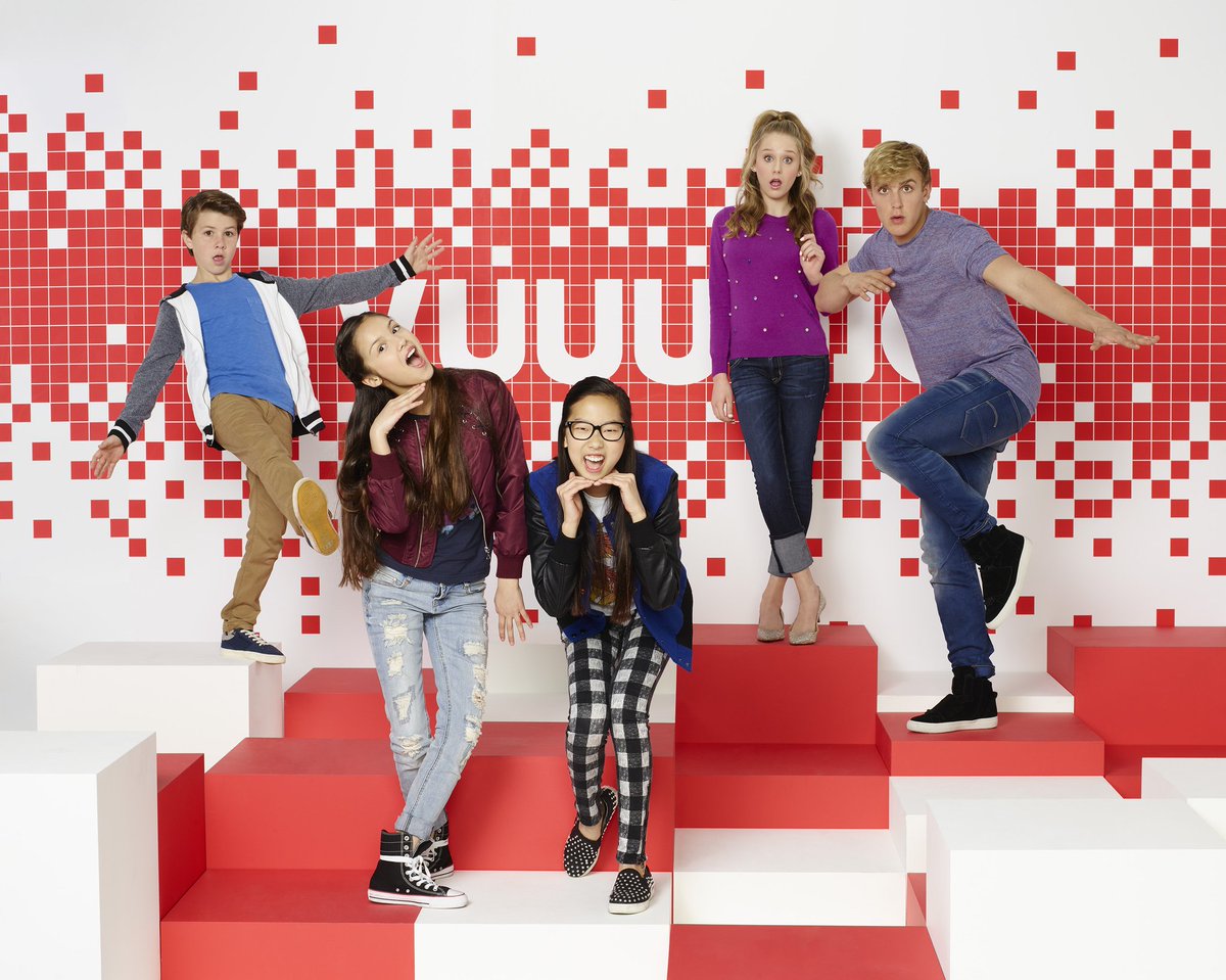 Disney Channel Promo - #Bizaardvark renewed for Season 2! ✌