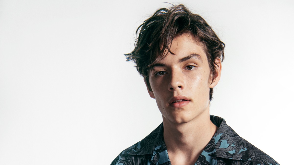 Louis Patridge on starring alongside Millie Bobby Brown in Netflix's Enola Holmes