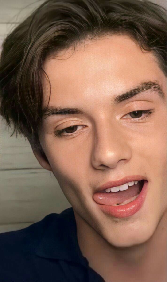 louis partridge wallpaper