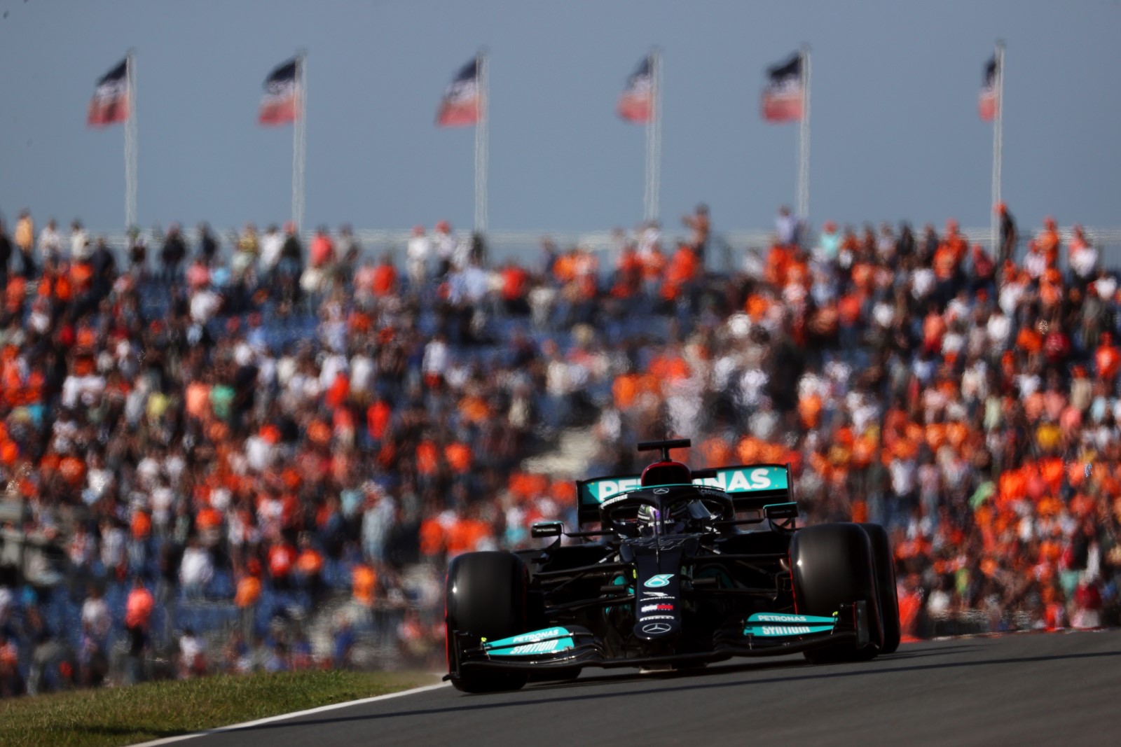 Hamilton 'naturally on the back foot' after early exit