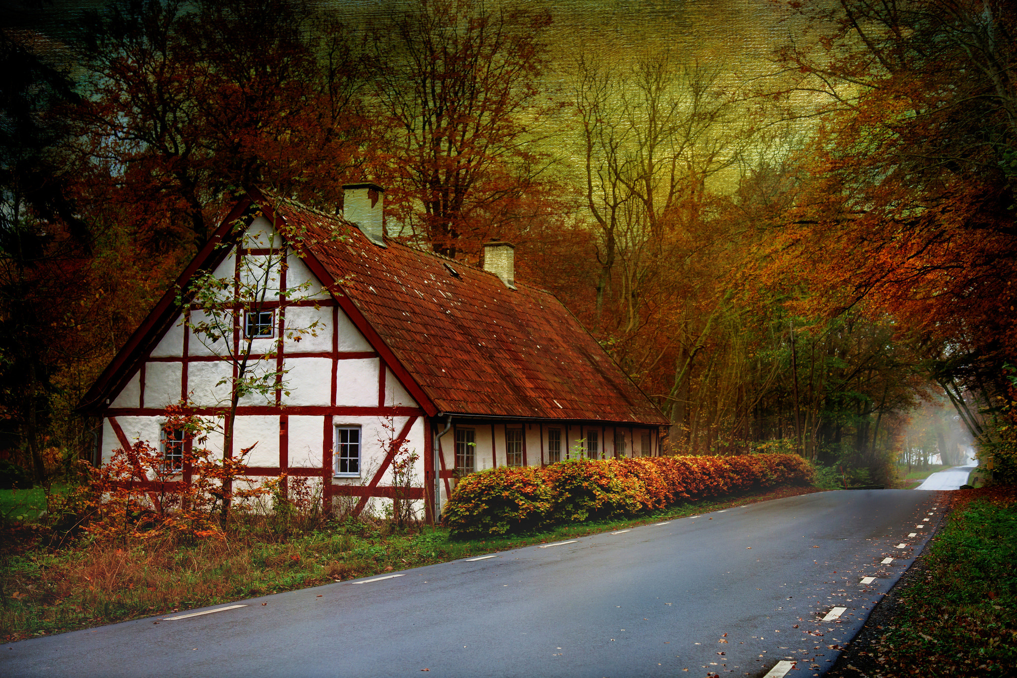 House on Autumn Road HD Wallpaper