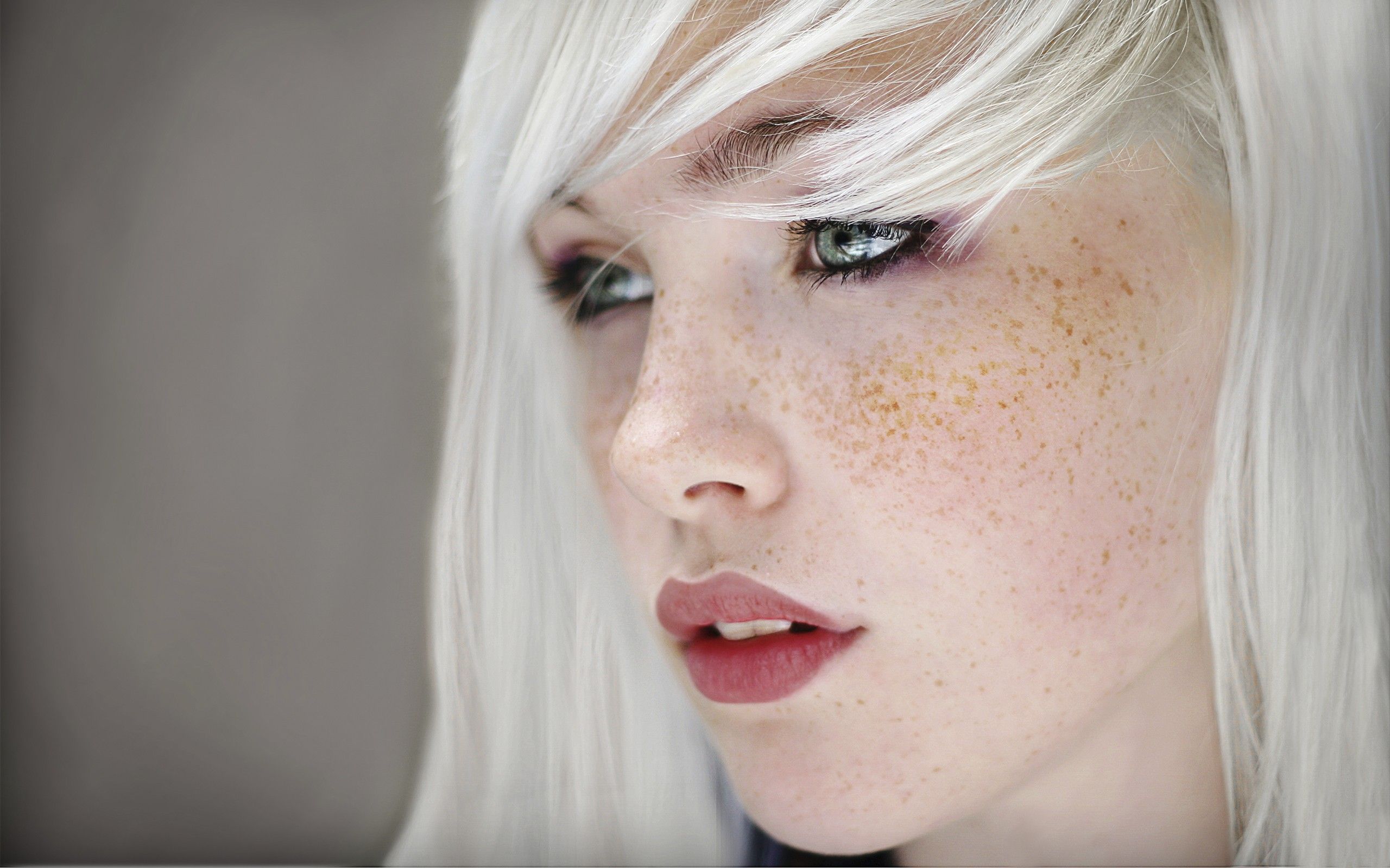 Portrait. Gorgeous eyes, Freckles girl, Devon jade