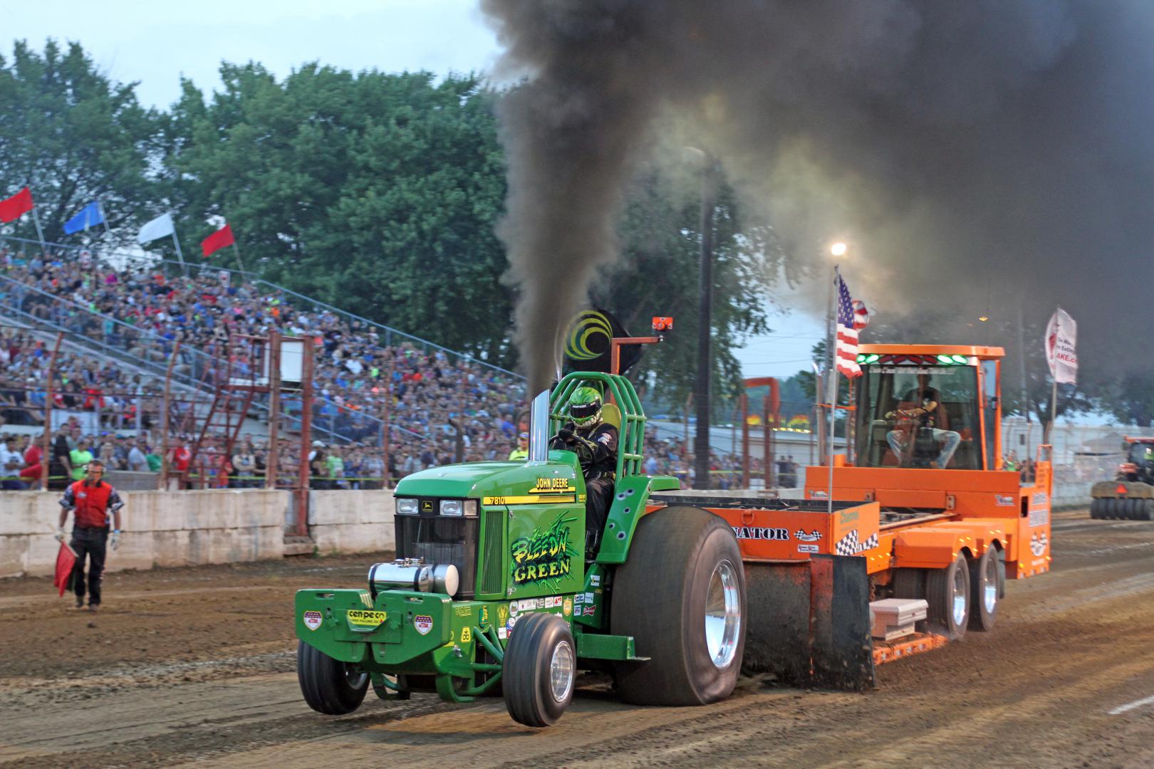 Tractor Pulling Wallpapers - Wallpaper Cave