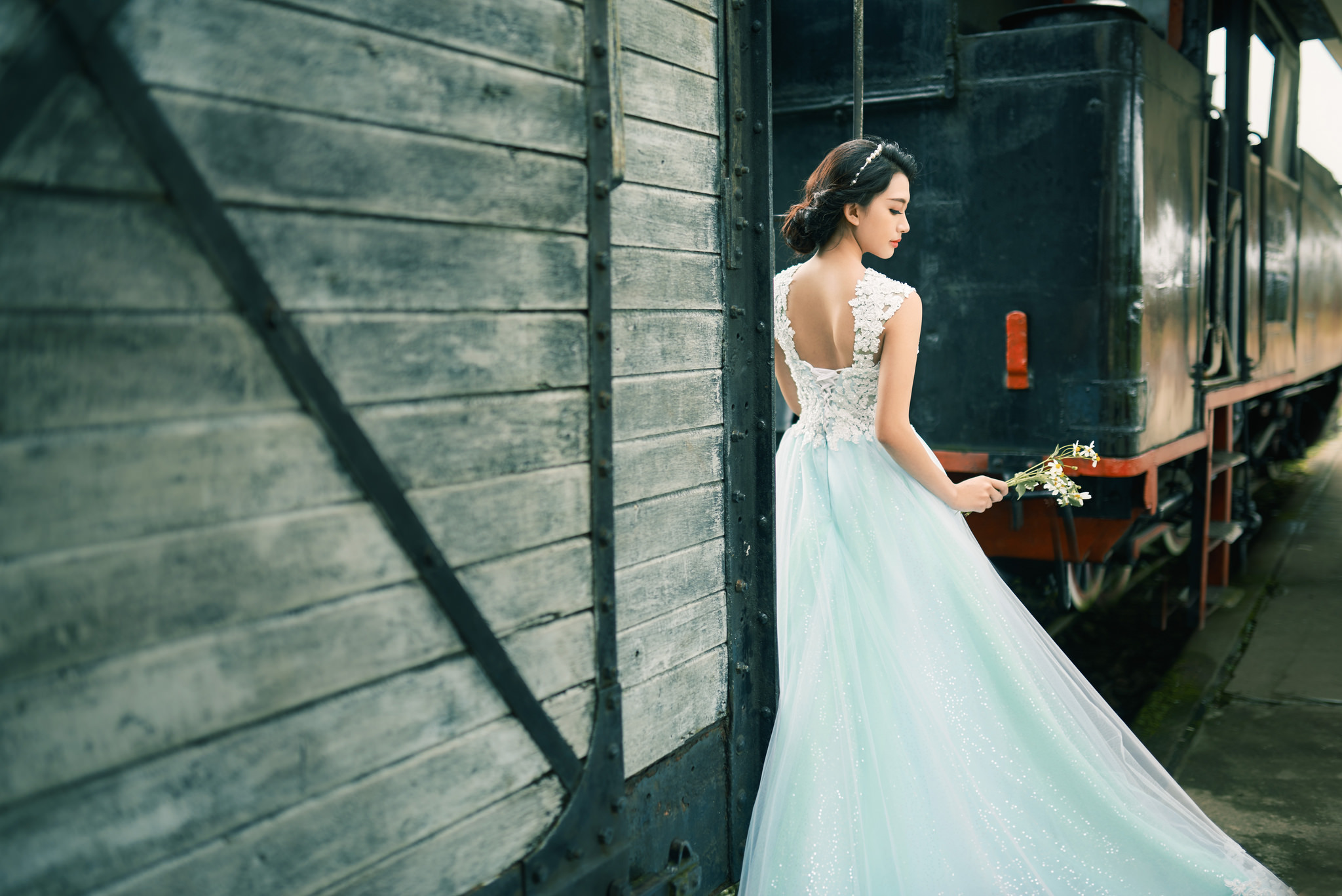 Woman Wedding Dress Bride Train Rear Flower Brunette Wallpaper:2048x1367