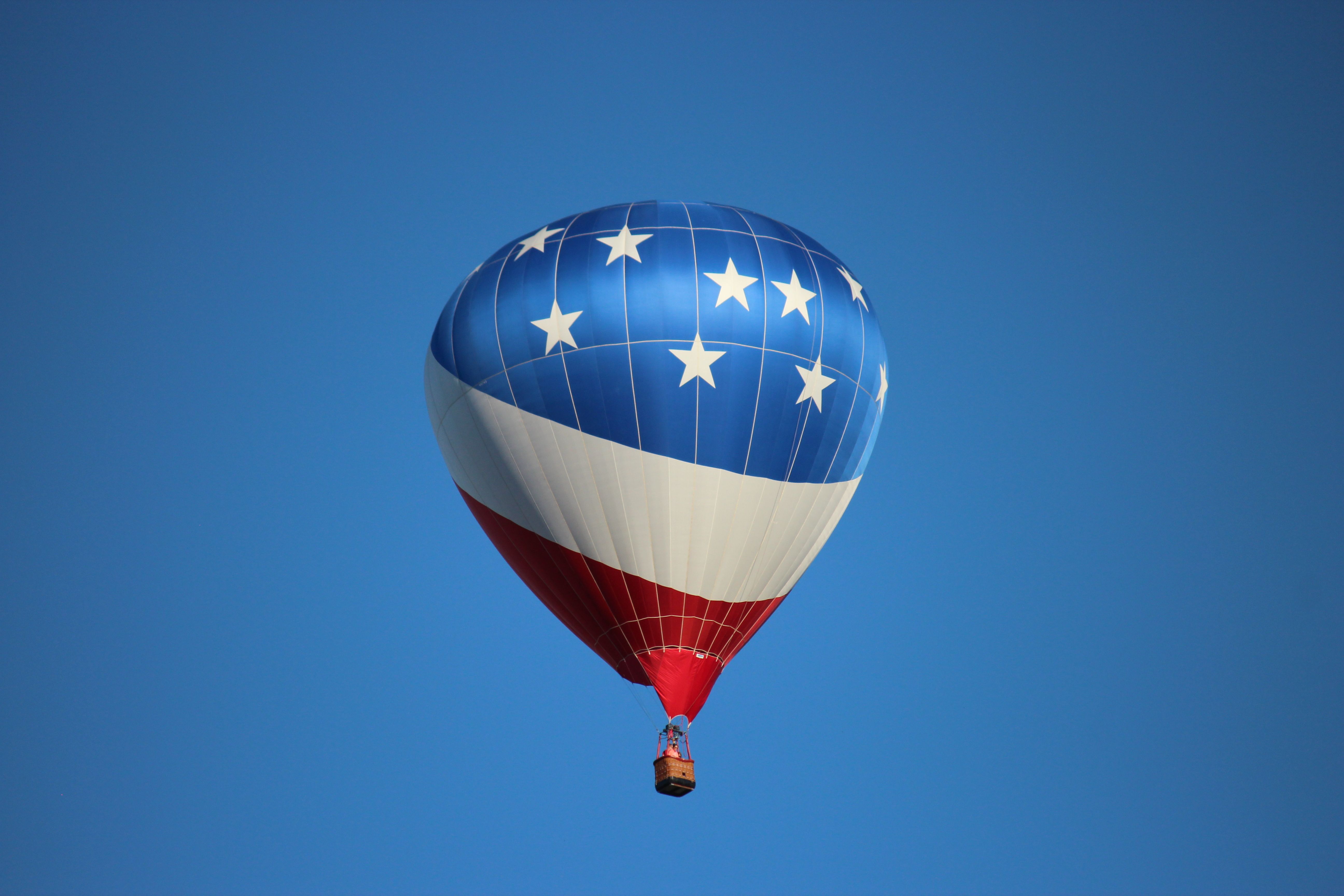 Great Forest Park Balloon Race, St. Louis. Free desktop wallpaper, Blue wallpaper, Wallpaper gallery