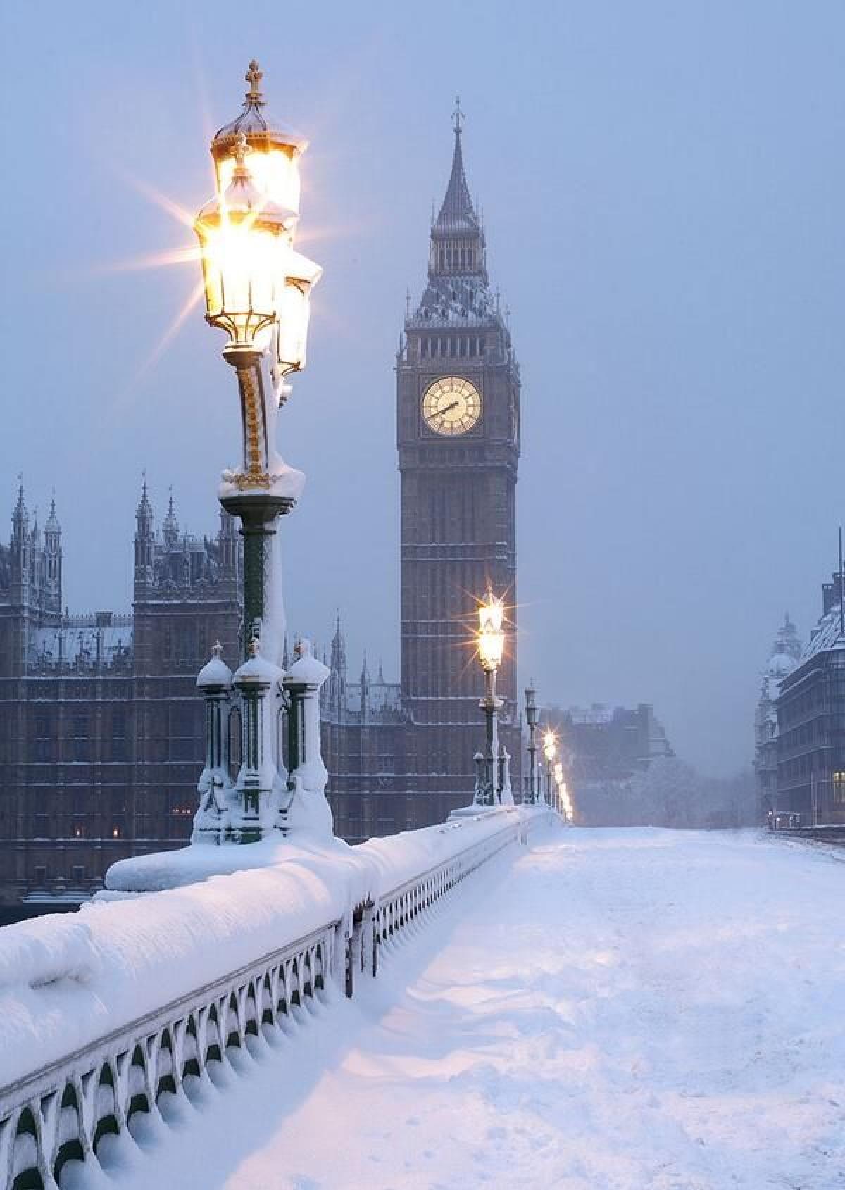 Winter London Bigben Bridge Snow Day In London
