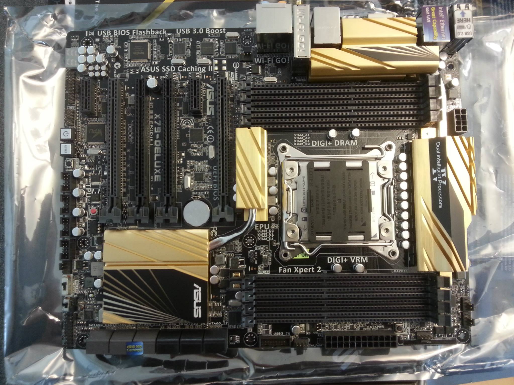 ASUS X79 Deluxe High End Motherboard For Ivy Bridge E Processors Unveiled