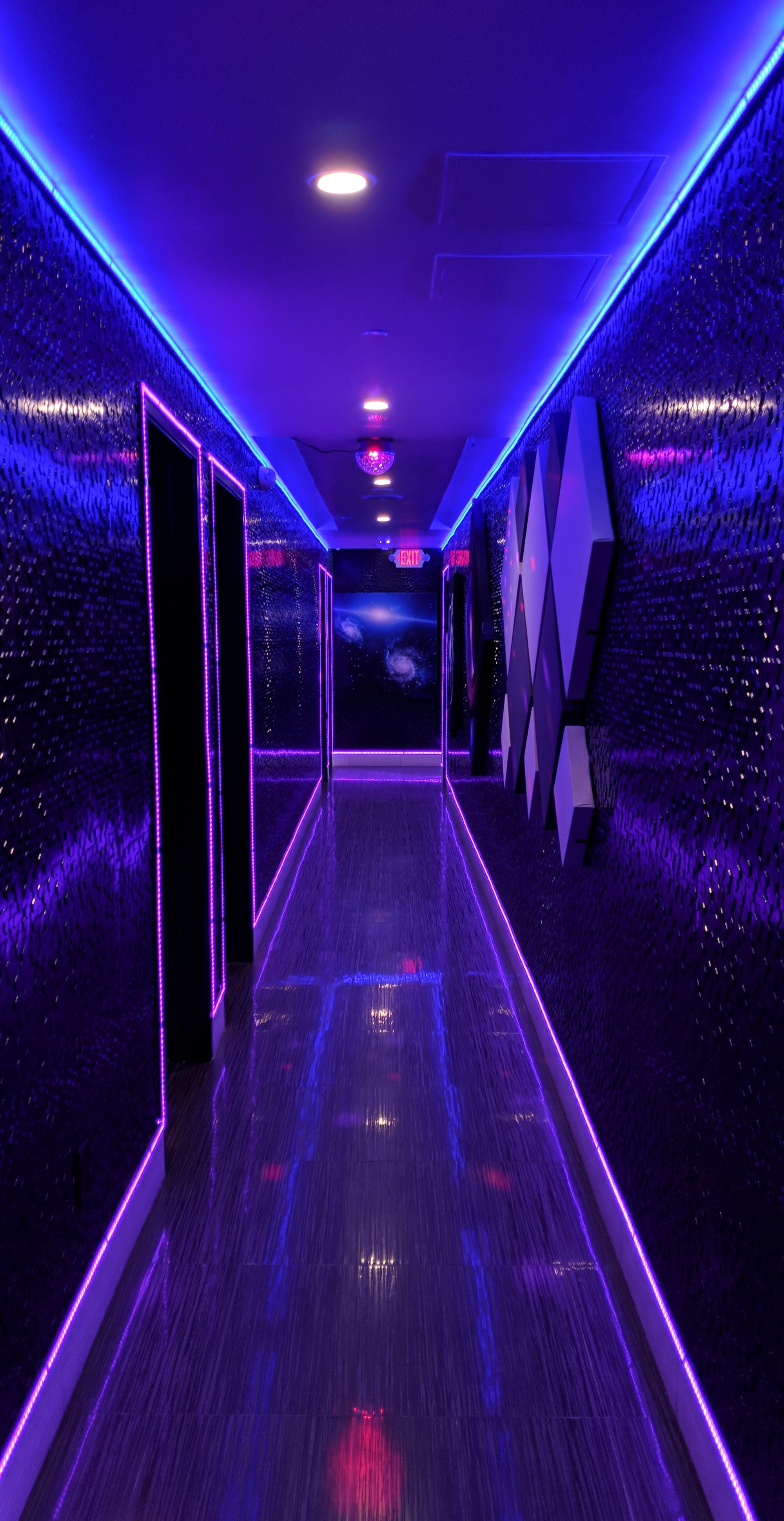 Karaoke Bar A E S T H E T I C