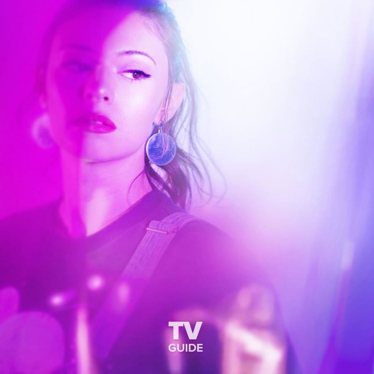 Nicole Maines wallpaper