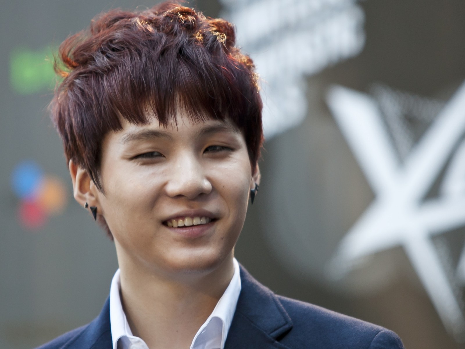 WHERE IS YOONGI' Trends As Ariana Grande and BTS Are Pictured Together at Grammy Rehearsal Without Band Member