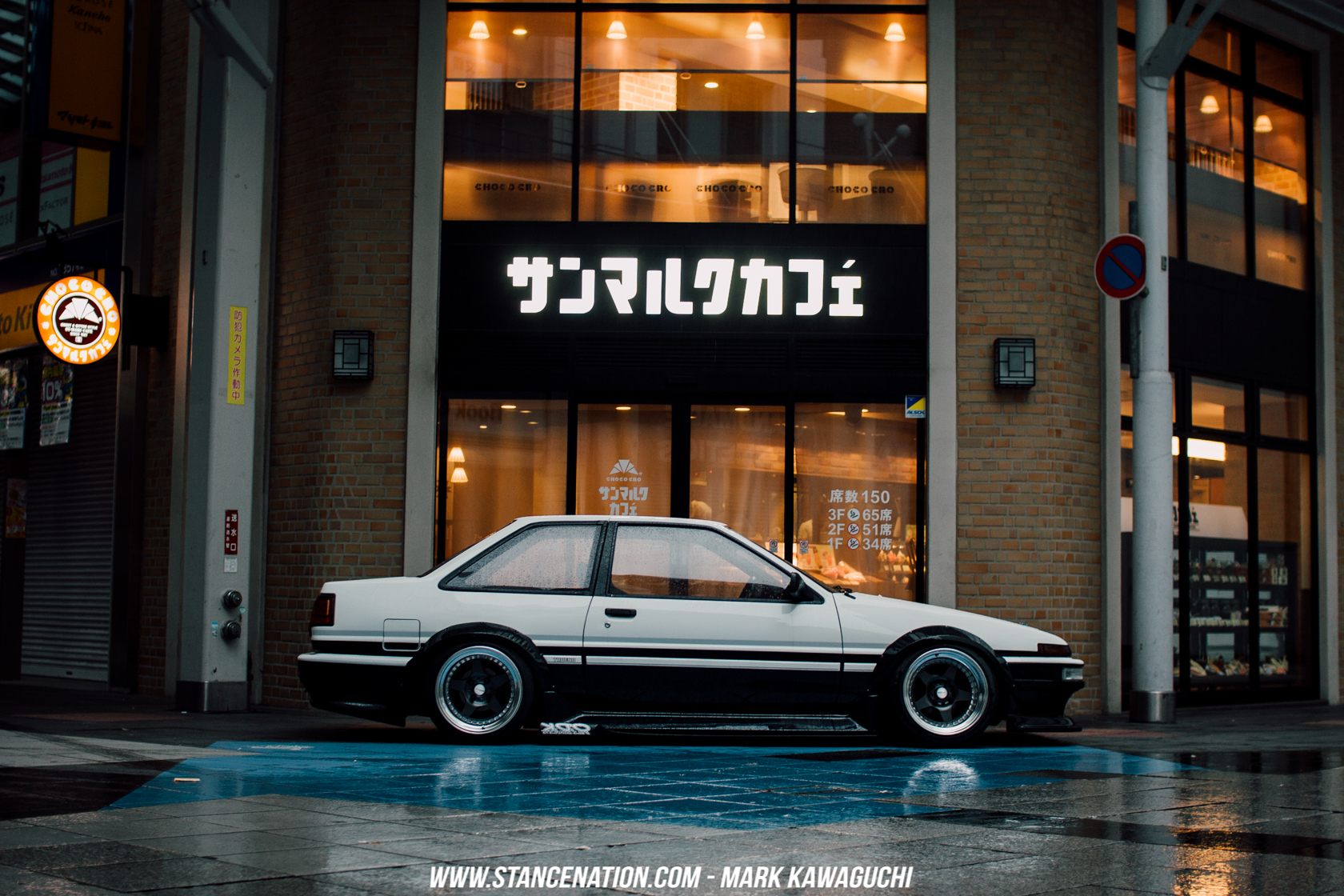 Old School Perfection // Takanobu's Toyota Sprinter Trueno. StanceNation™ // Form > Function