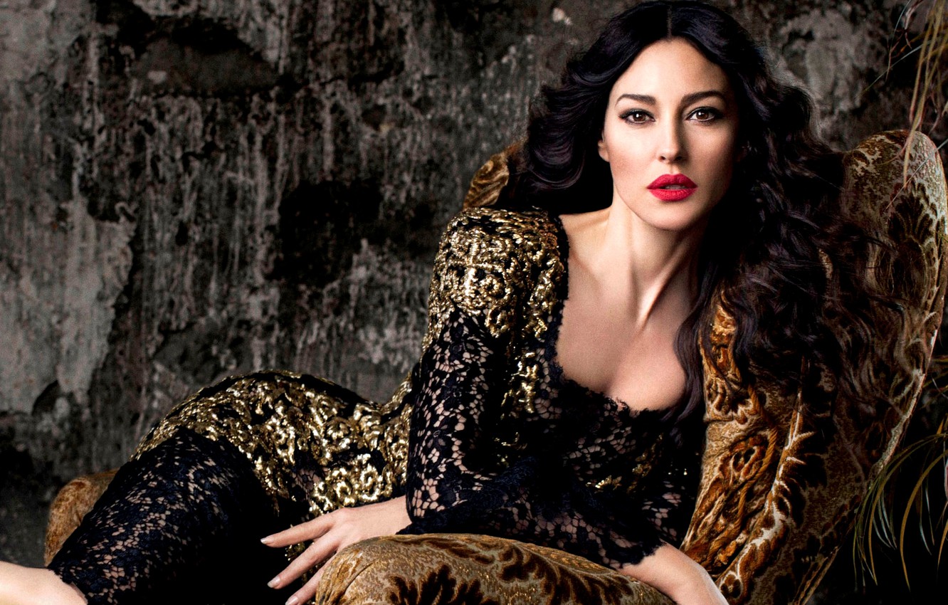 Wallpaper face, model, chair, makeup, figure, dress, actress, brunette, black, Monica Bellucci, Monica Bellucci, curls image for desktop, section девушки