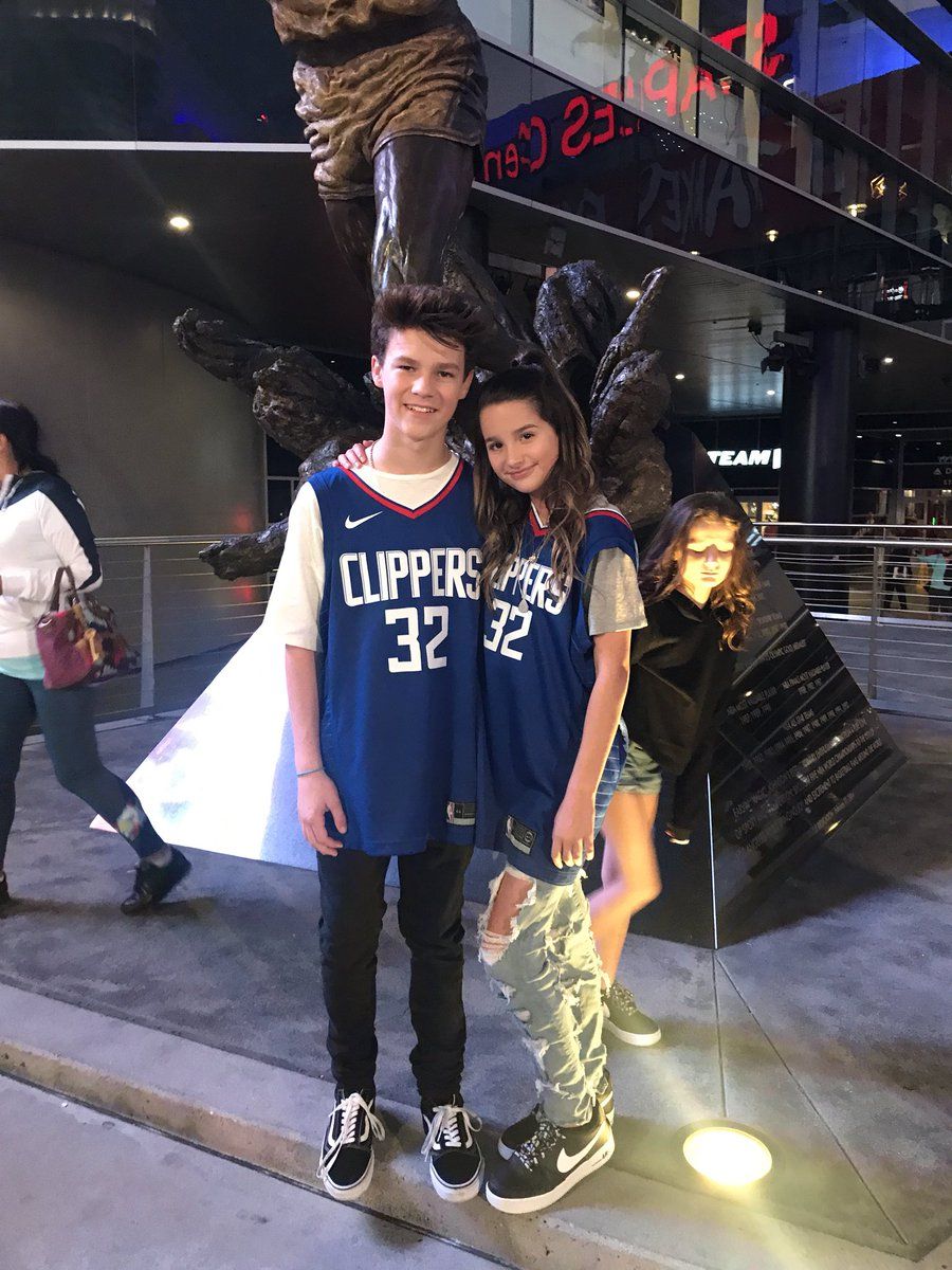 They're the CUTEST thing!!! #Hannie. Annie and hayden, Chicken girls, Annie lablanc