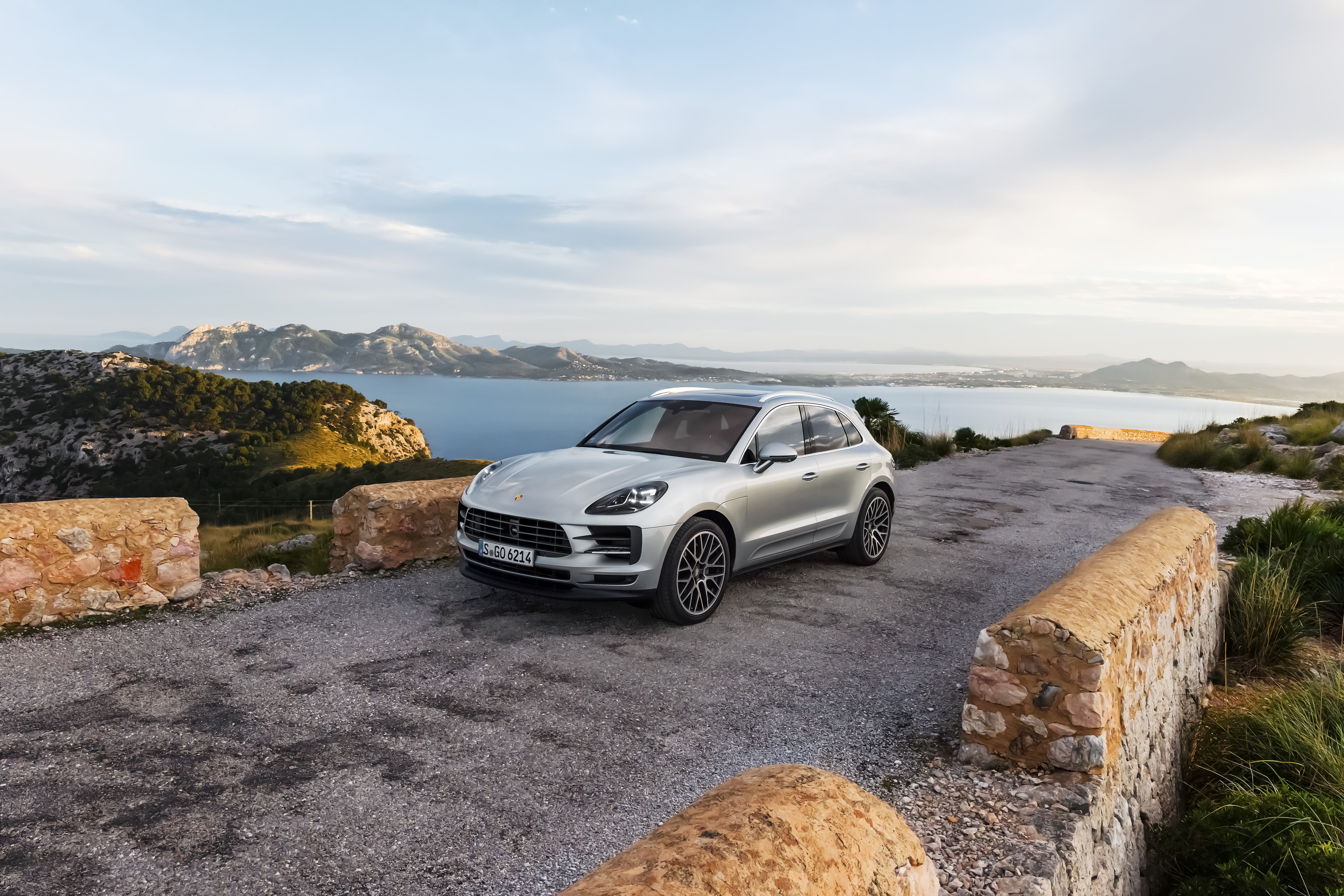 Wallpaper Of The Day: 2020 Porsche Macan S Top Speed. Porsche macan s, Porsche, Volkswagen