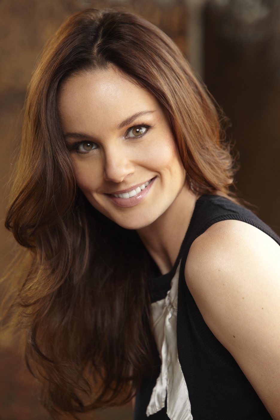 Sarah WAYNE CALLIES, Biography and movies
