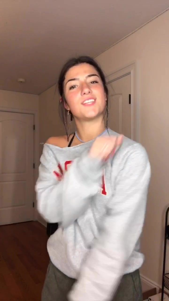 Charli D'amelio wallpaper picture, Photo