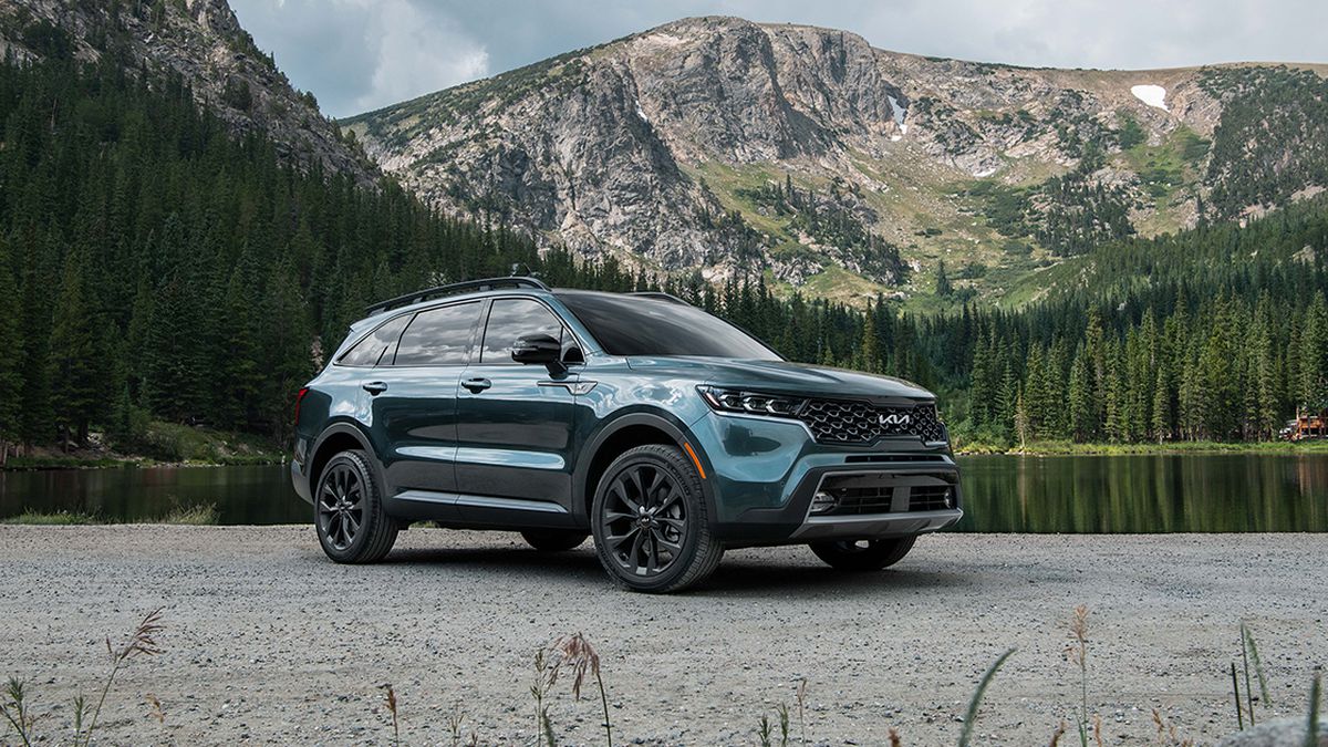 2022 Kia Sorento receives price hikes across the board, introduces PHEV trims