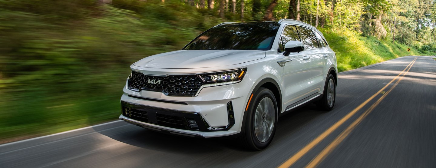 NEW 2022 KIA SORENTO PHEV JOINS POPULAR SUV MODEL RANGE