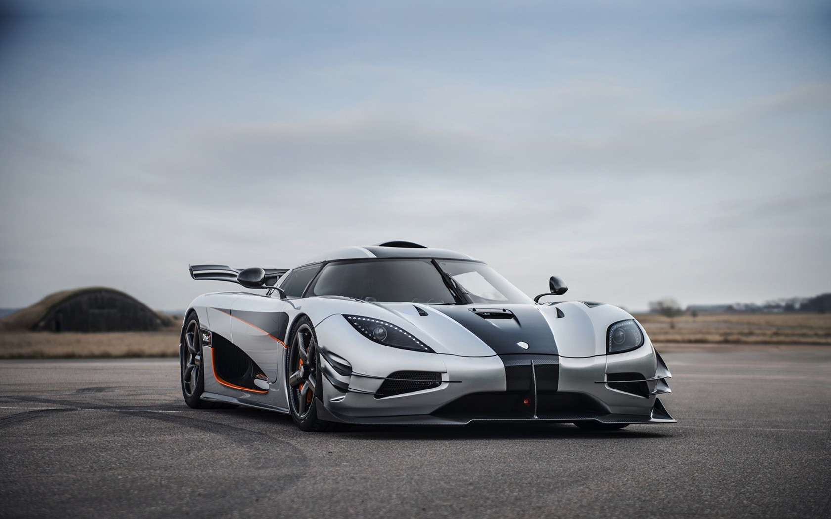 Download 1680x1050 Koenigsegg Agera, Supercar, Front View, Cars Wallpaper for MacBook Pro 15 inch