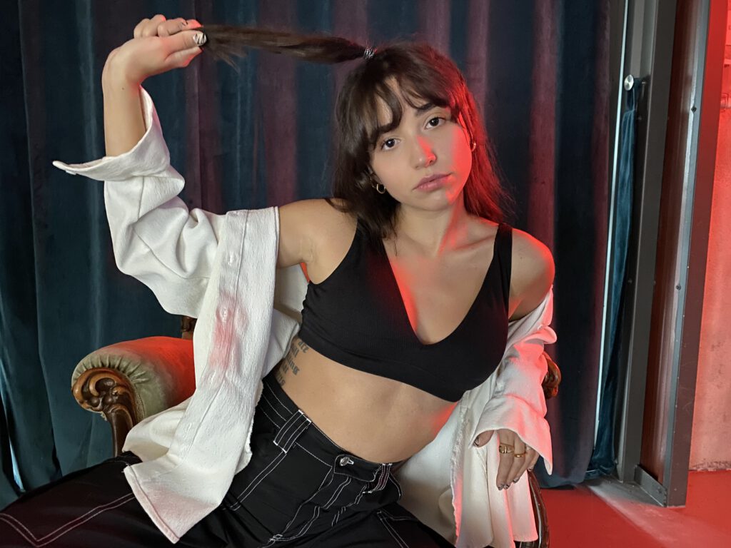 ZEYNEP BASTIK'TAN YENİ SİNGLE ÇALIŞMASI “ BOŞ YAPMA”