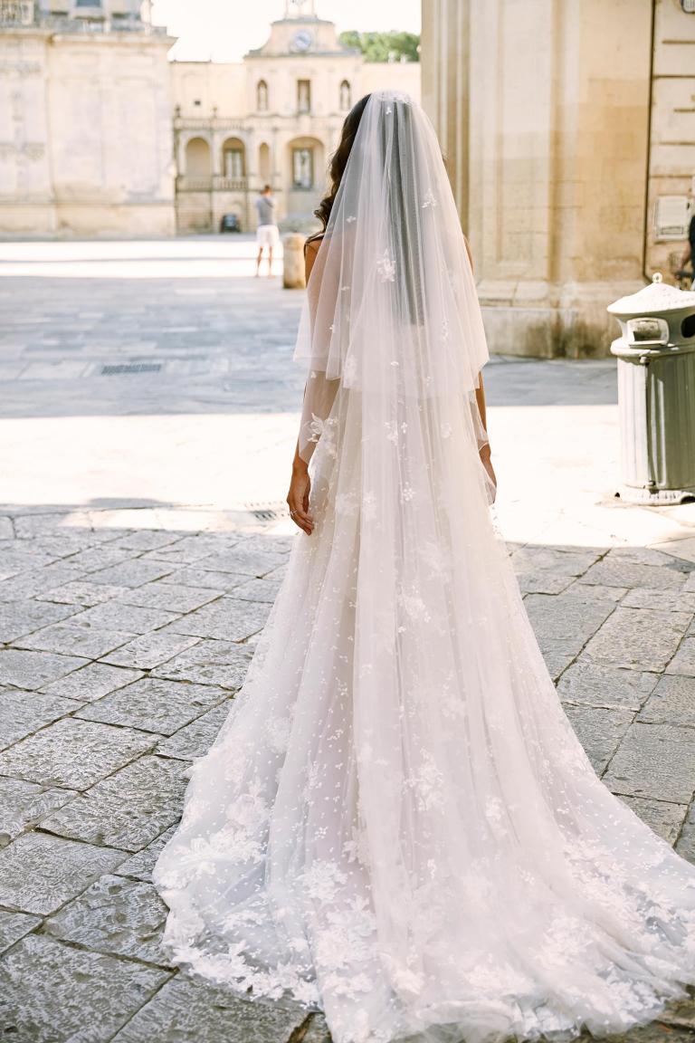 MATILDA VEIL. Madi Lane Bridal