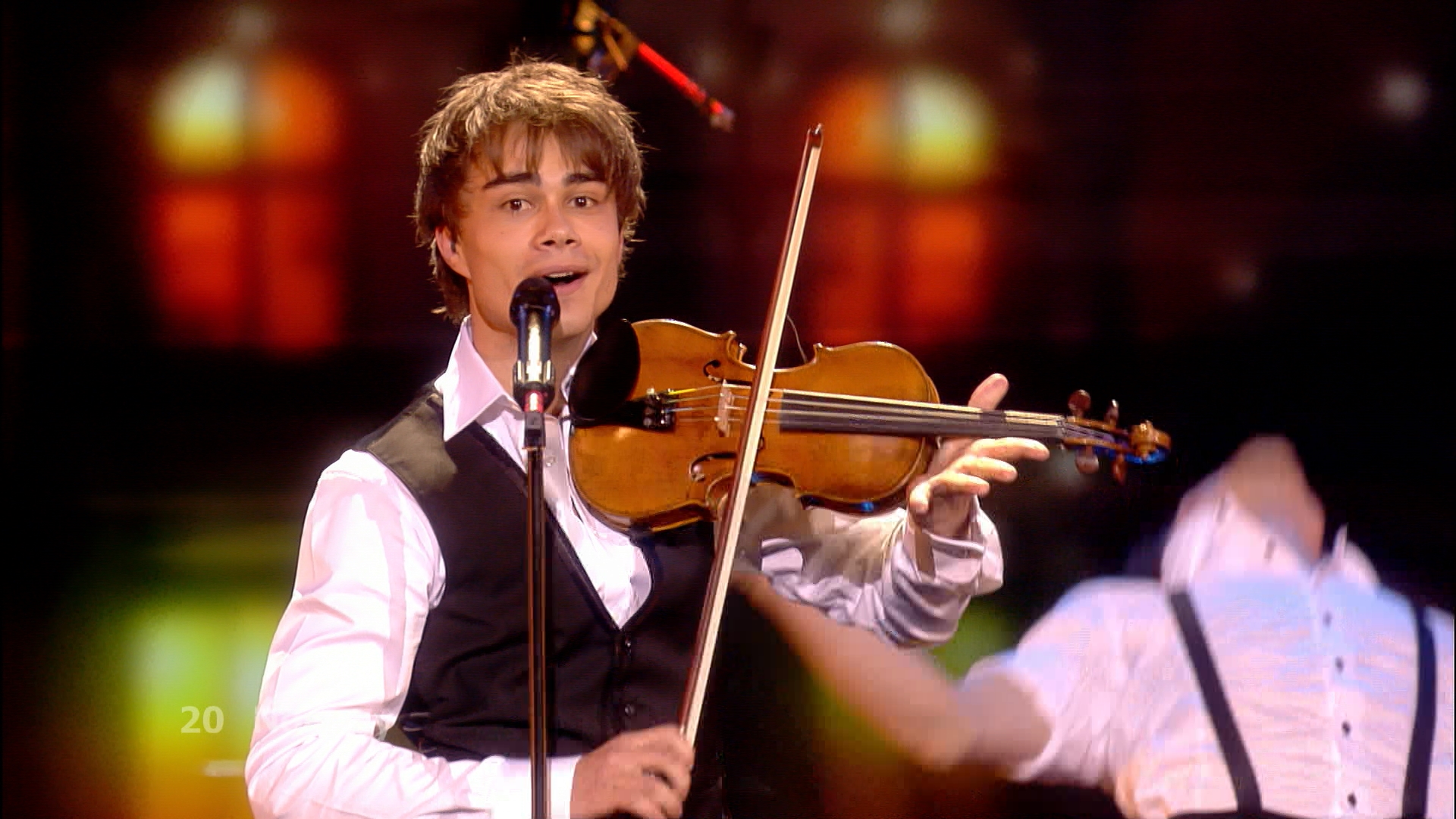 True HD > Alexander Rybak [Live Eurovision 2009 Final]
