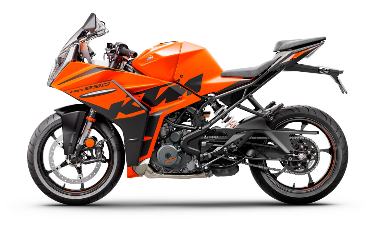 2022 KTM RC 390 First Look