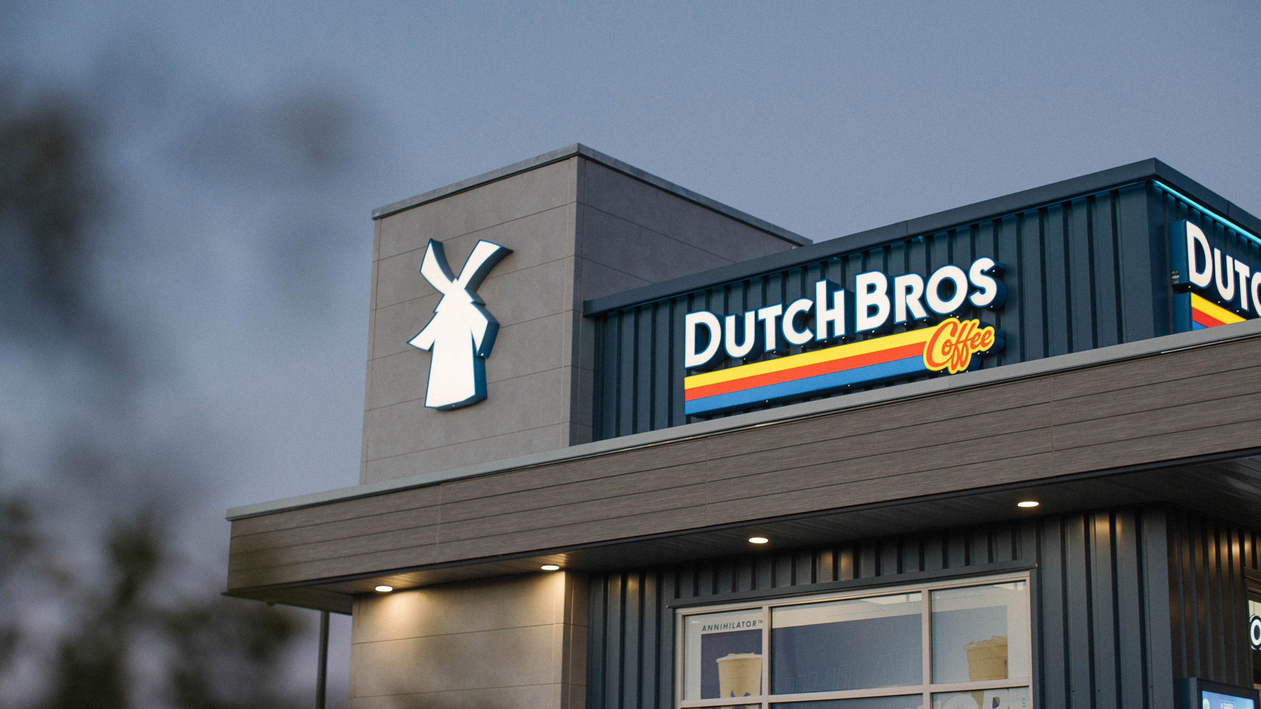 Dutch Bros Coffee opening in El Paso. KTSM 9 News