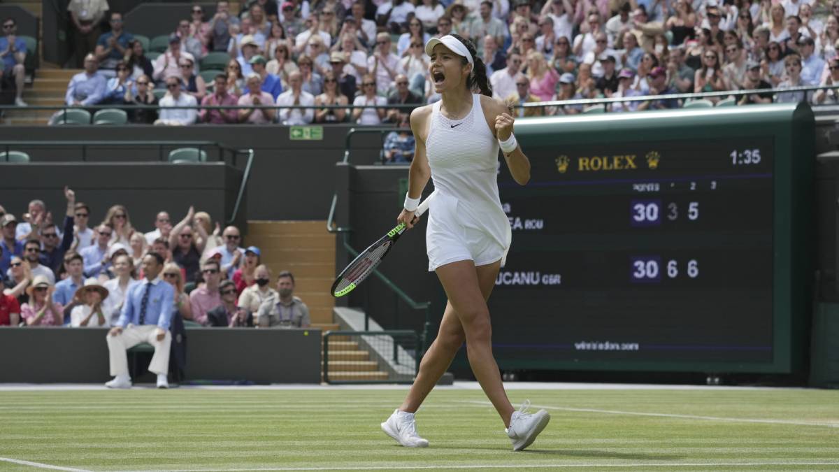 Emma Raducanu becomes youngest British woman to reach Wimbledon 4th round in Open era