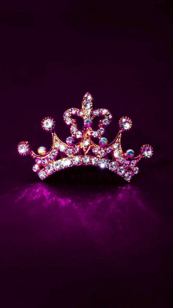 I love Crown Wallpaper. Pink queen wallpaper, iPhone wallpaper queen, Cute home screen wallpaper
