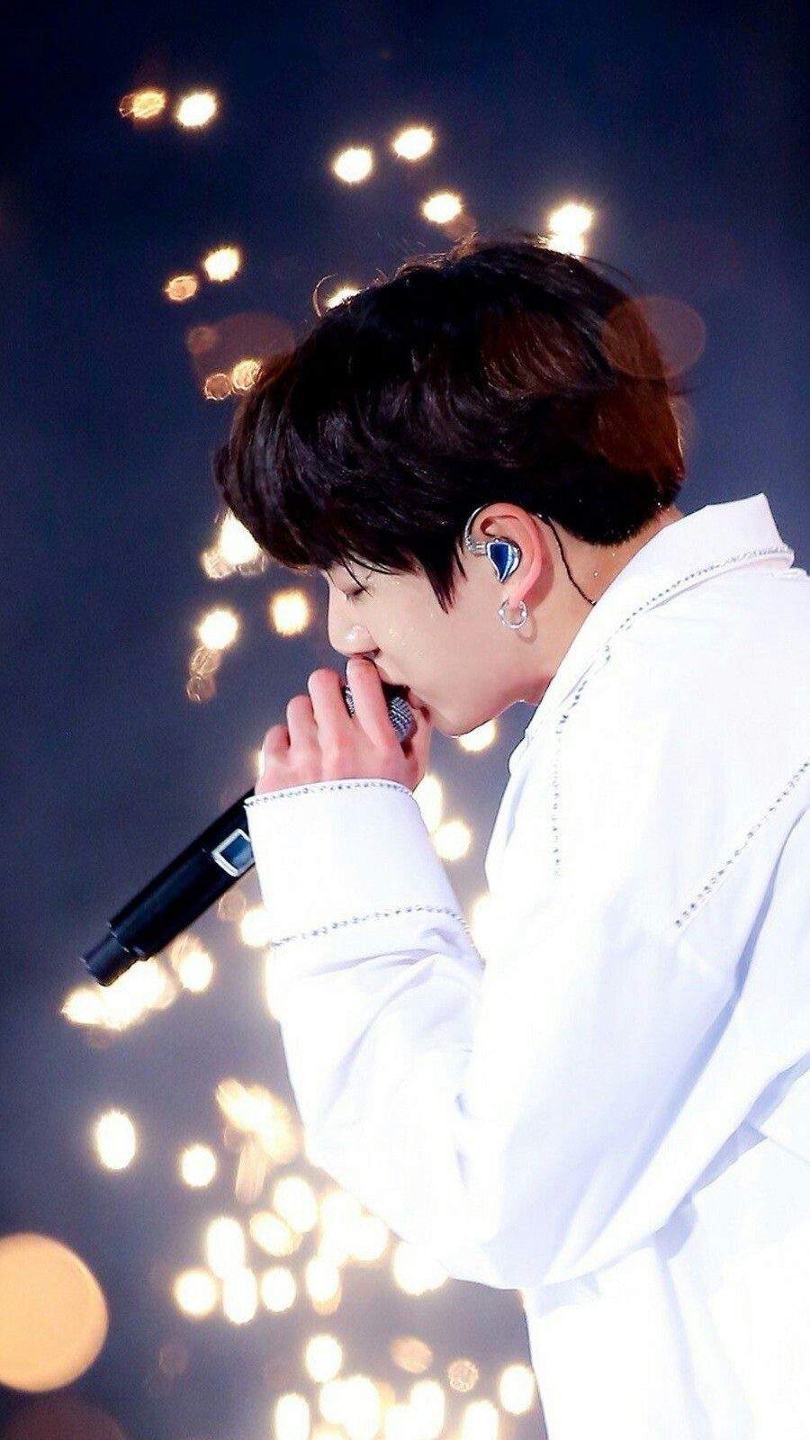 Some Jeon Jungkook wallpaper. Jeon Jungkook 전정국 Amino