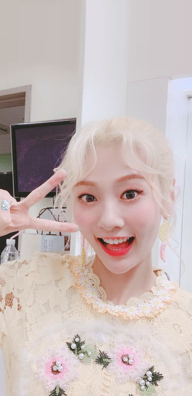 BOL4 Ahn Ji young Wallpaper & LockScreen