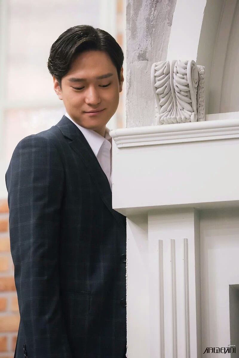 Chicago Typewriter WALLPAPER #wallpaper #lockscreen. Chicago typewriter, Go kyung pyo, Actors