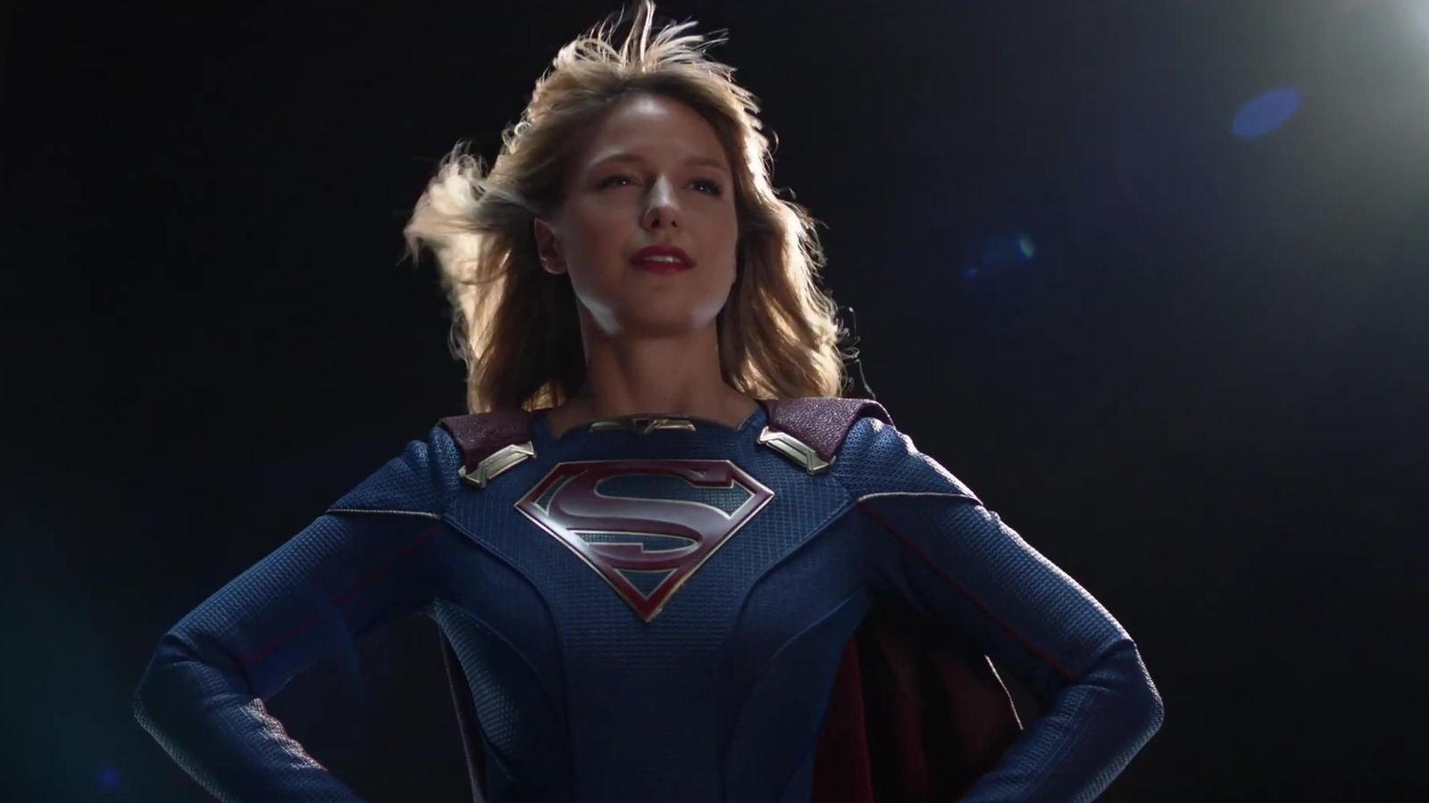 Why Kara's Costume In The CW's Supergirl Makes No Sense