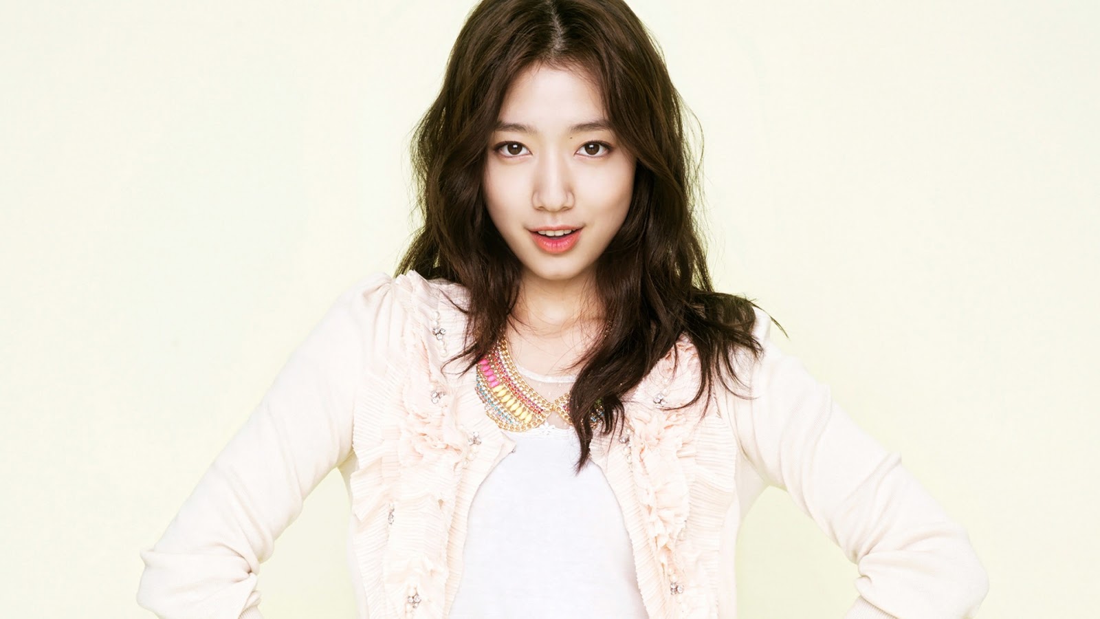 Park Shin Hye Hot Image: Latest Smoking Hot Photo Of Park Shin Hye