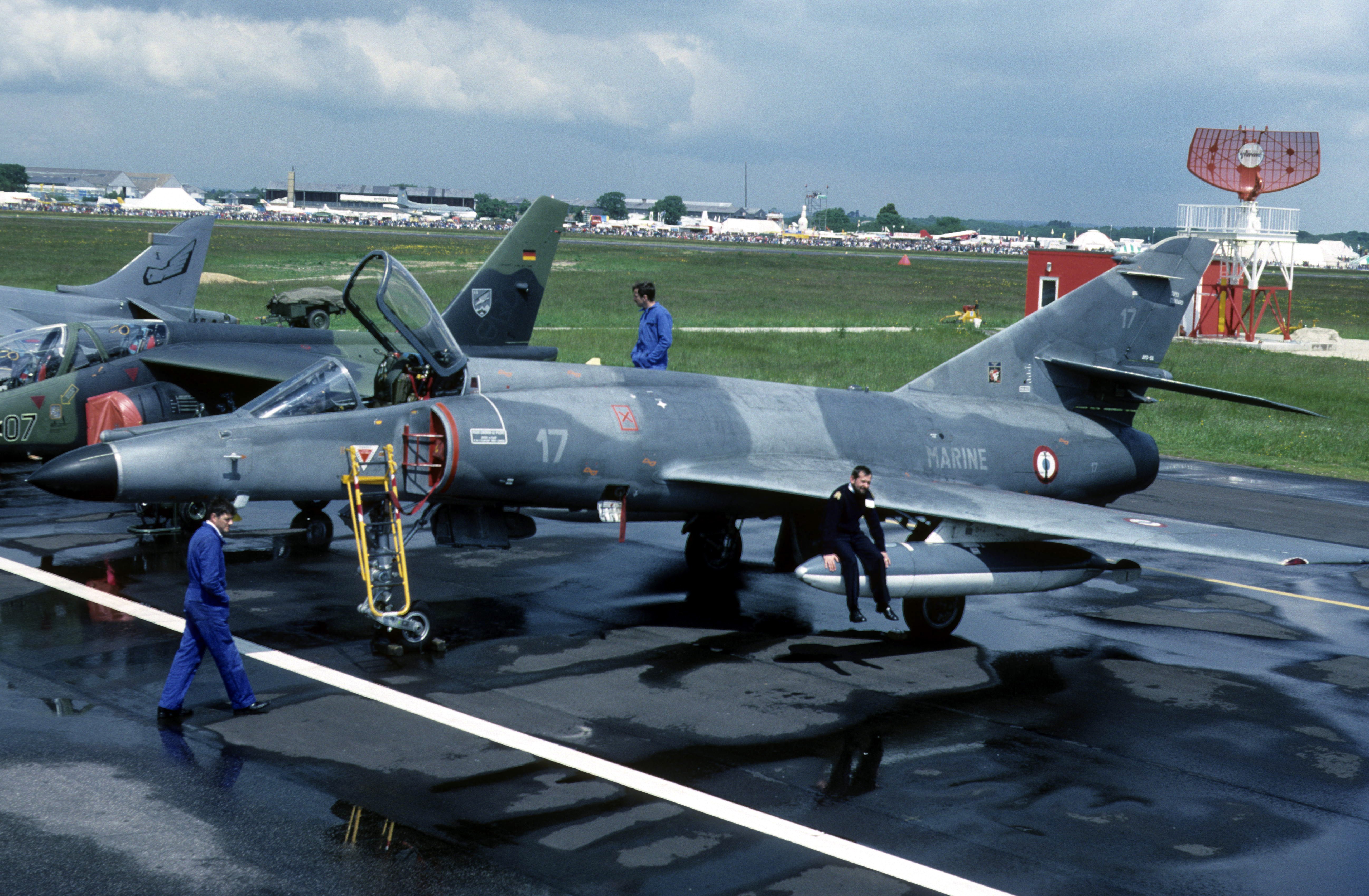 aircraft, Army, Attack, Dassault, Fighter, French, Jet, Military, Navy, Marine, Super, Etendard Wallpaper HD / Desktop and Mobile Background