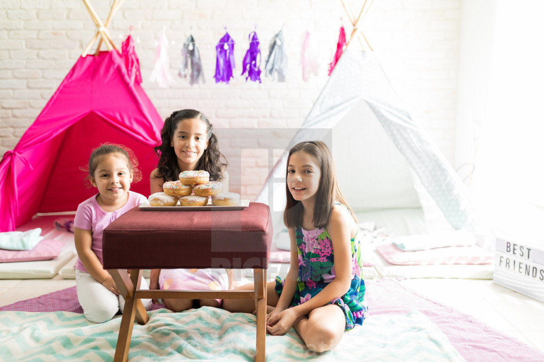 Three Best Friends Sleepover Wallpapers - Wallpaper Cave