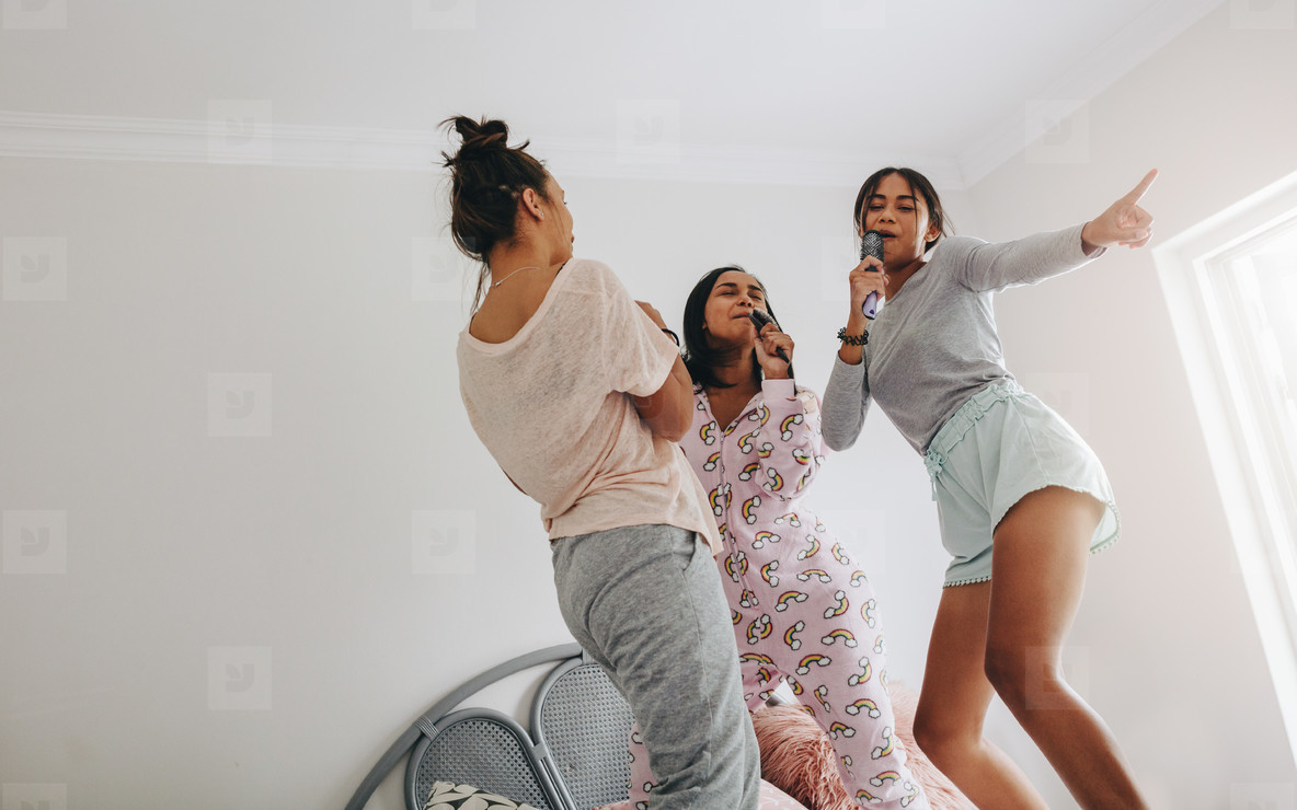 Three Best Friends Sleepover Wallpapers - Wallpaper Cave