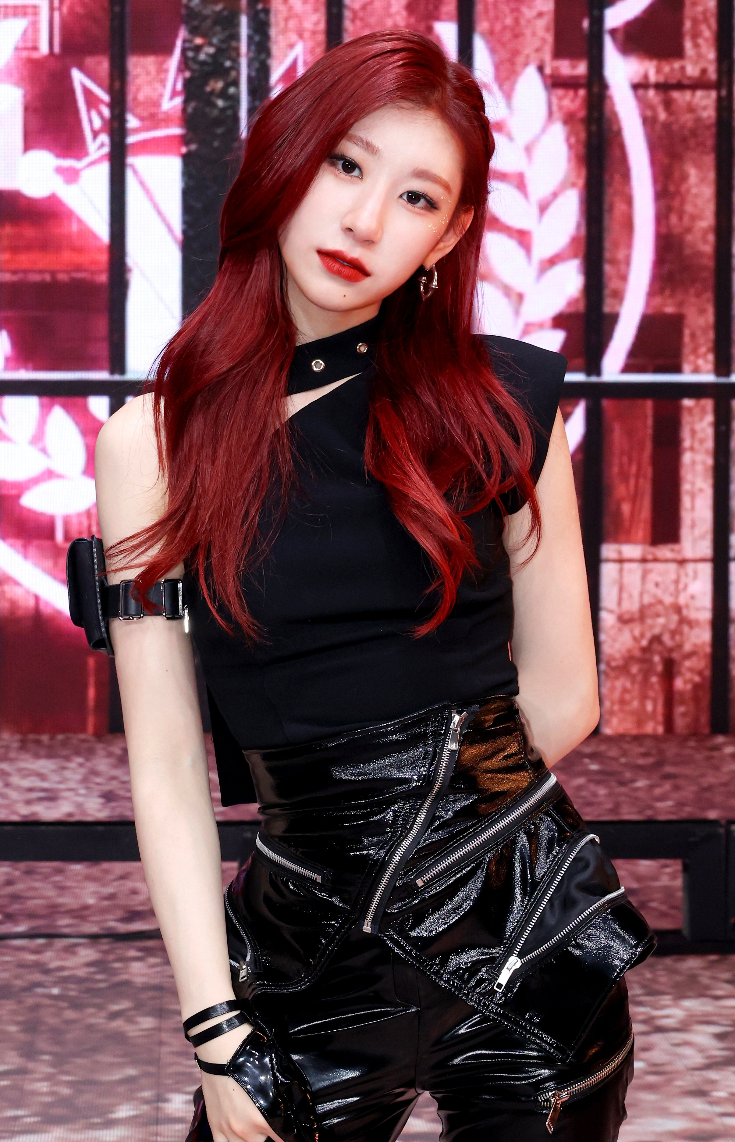 ITZY Guess Who Mafia In The Morning Showcase Photo (HD HQ HR)-Pop Database Dbkpop.com